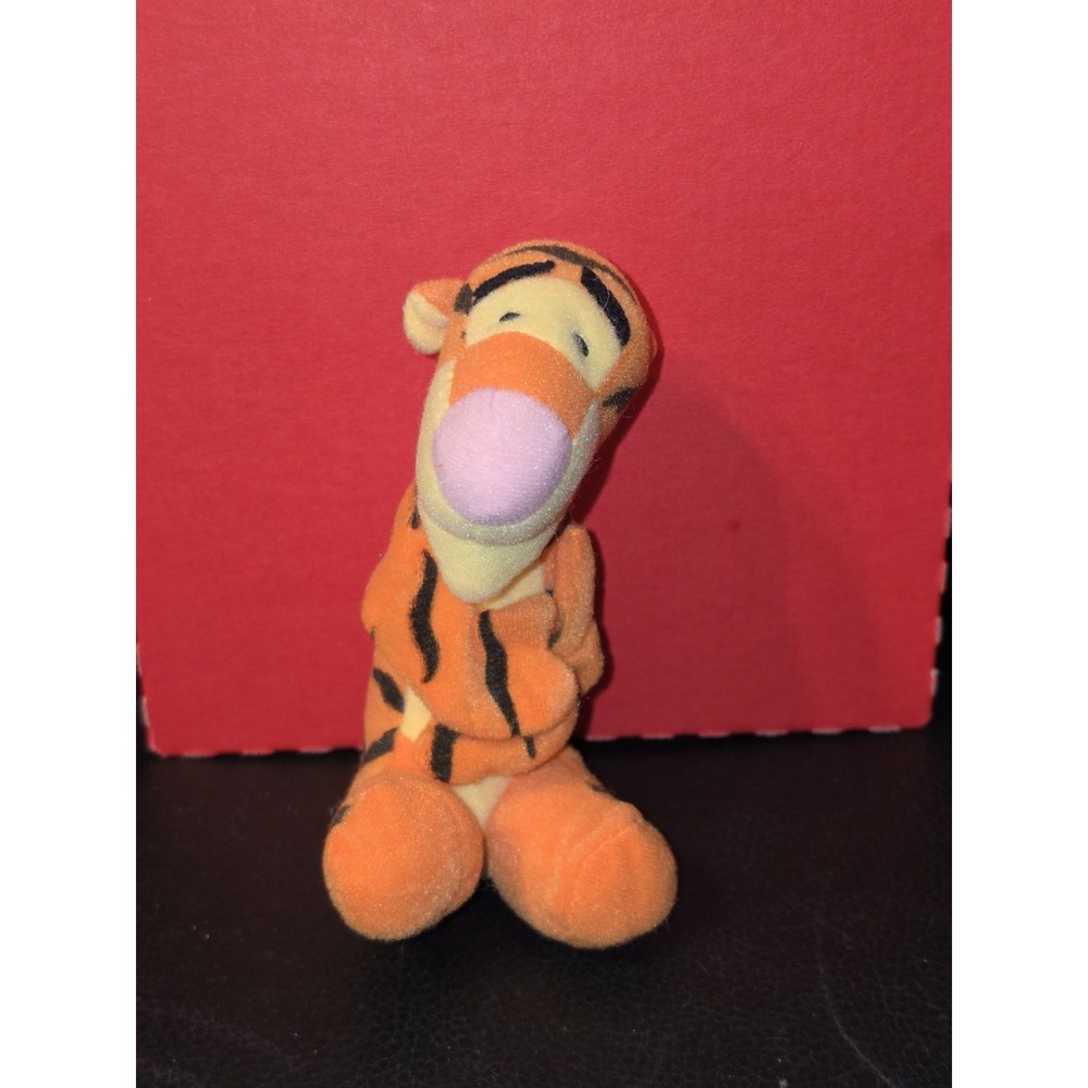 McDonalds 1998 Winnie The Pooh Happy Meal Plush Tigger